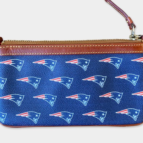 New England Patriots Wristlet - Picture 4 of 7